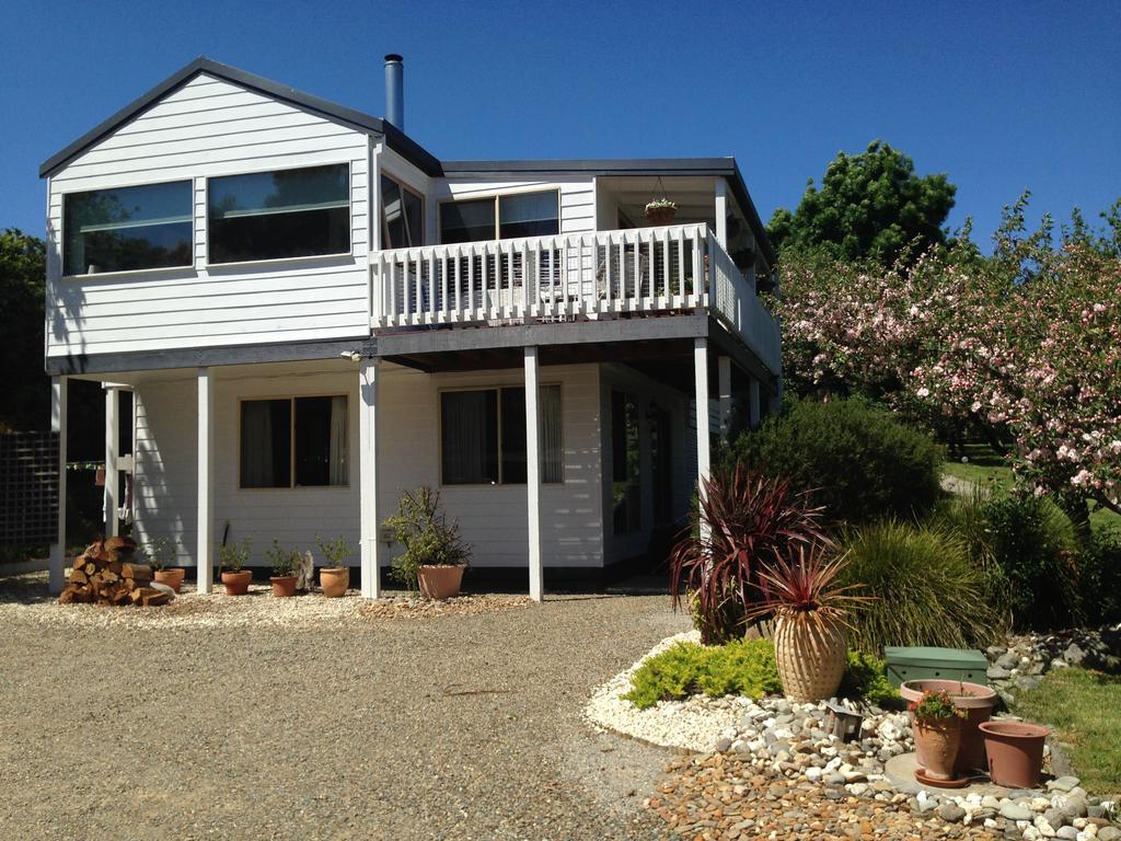  Schoolies Week Accommodation