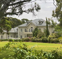 Yatahlia Manor Luxury Homestay - Schoolies Week Accommodation