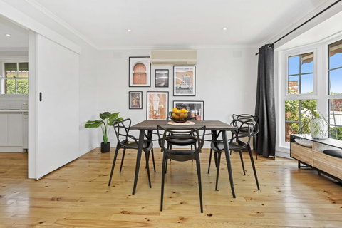 YIN-YANG - MOUNT ELIZA - Schoolies Week Accommodation 0