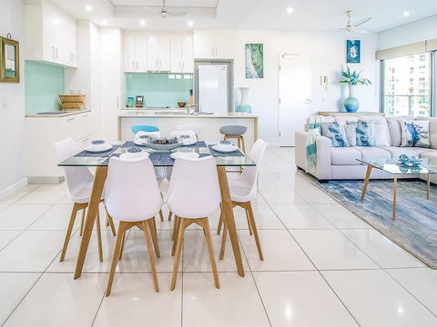 ZEN TOWERS - COZY HOLIDAY HOME For Families In CBD - Schoolies Week Accommodation 0
