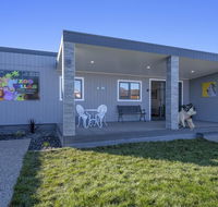 Zoo Villas  Villa Zebra - Central Wynyard - Schoolies Week Accommodation