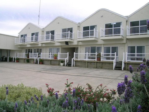 A Great Ocean View Motel - Schoolies Week Accommodation 0