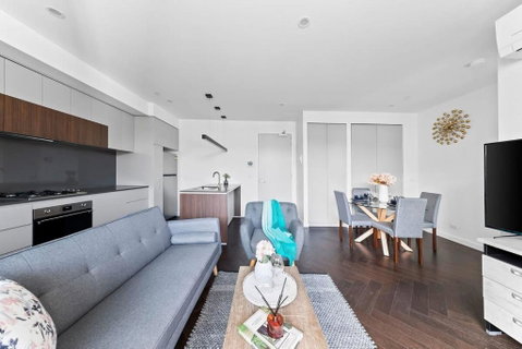 A Lux 2BR Apt Near South Melbourne Market - Schoolies Week Accommodation 1