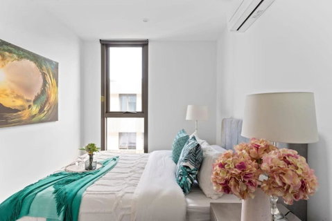 A Lux 2BR Apt Near South Melbourne Market - Schoolies Week Accommodation 0