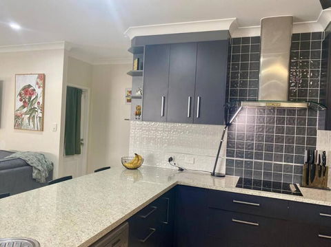 A Slice Of Tranquillity In Townsville - Schoolies Week Accommodation 4