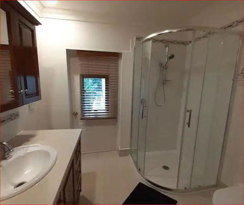 A Spacious Holiday Suite - Schoolies Week Accommodation 2