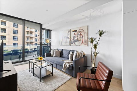 A Stylish 2BR Apt In The Heart Of Chapel Street - Schoolies Week Accommodation 0