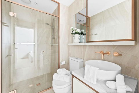 A Stylish 2BR Apt In The Heart Of Chapel Street - Schoolies Week Accommodation 3