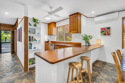 Absolute Beachfront, Heart Of Port Douglas - 24 S - Schoolies Week Accommodation 2