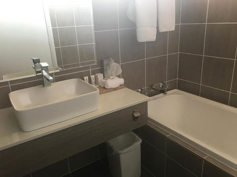 Acacia Motor Lodge - Schoolies Week Accommodation 3