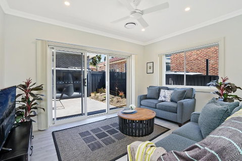 Accommodation Hunter - Adams Street Maitland - Schoolies Week Accommodation 4
