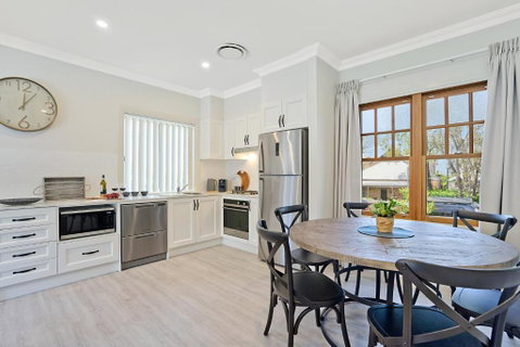 Accommodation Hunter - Adams Street Maitland - Schoolies Week Accommodation 0