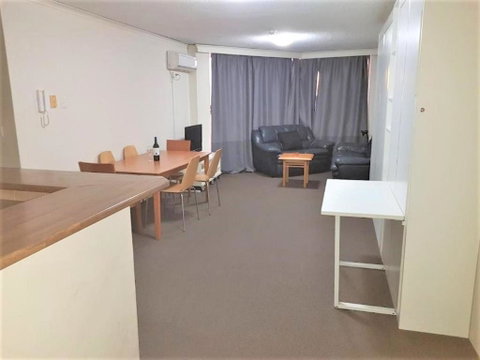 Accommodation Sydney - Kent Street Sydney CBD Top Floor 2 Bedroom Apartment With Balcony - Schoolies Week Accommodation 4
