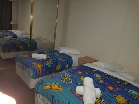 Accommodation Sydney - Kent Street Sydney CBD Top Floor 2 Bedroom Apartment With Balcony - Schoolies Week Accommodation 0