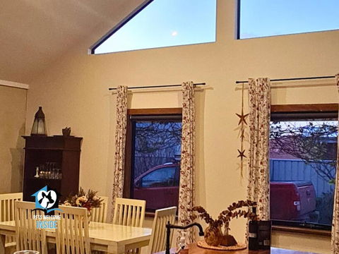 A Beautiful New Property, Walking Distance To The Beach In Esperance WA! - Schoolies Week Accommodation 3