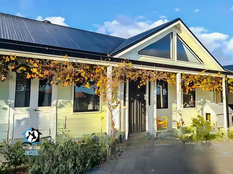 A Beautiful New Property, Walking Distance To The Beach In Esperance WA! - Schoolies Week Accommodation 0