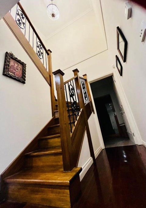 A Beautiful Home - Schoolies Week Accommodation 2