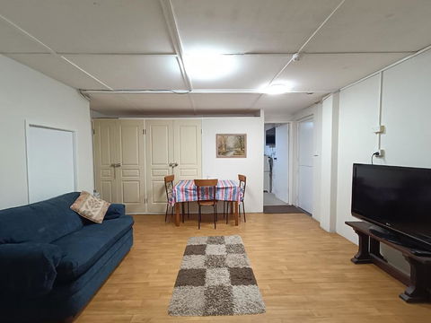 Affordable, Private Apartment With Garage Parking - Schoolies Week Accommodation 2