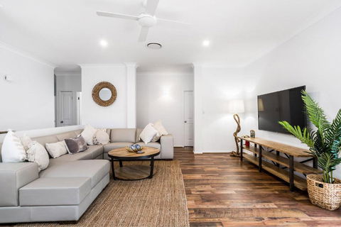 A Perfect Stay - Julian Rocks House - Schoolies Week Accommodation 4