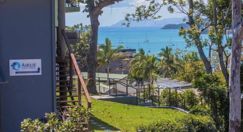 Airlie Guest House - Schoolies Week Accommodation 0