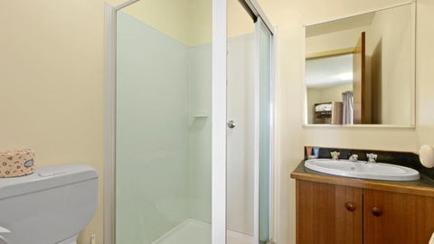 Alpine Heights 18 - Schoolies Week Accommodation 2