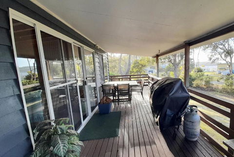 Amazing Ansons Bay Remote Paradise For The Family In The Bay Of Fires Area - Schoolies Week Accommodation 0