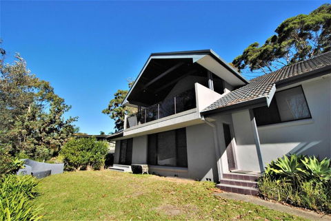 Amazing Views - Belle Escapes Jervis Bay - Schoolies Week Accommodation 0