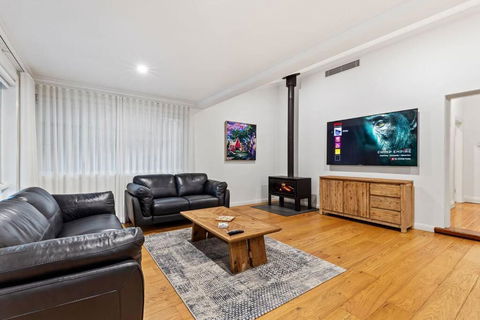 Ambience On Crampton - Schoolies Week Accommodation 0