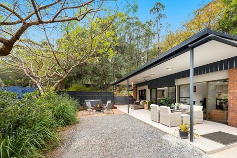 Anembo Country Cottages - Schoolies Week Accommodation 0