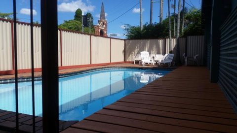 Annerley Motor Inn - Schoolies Week Accommodation 0
