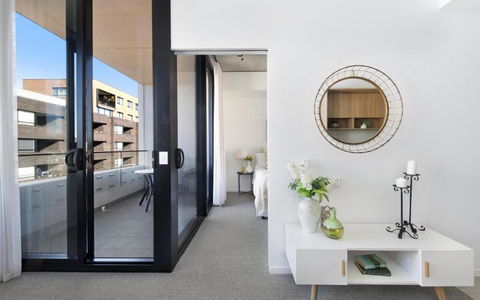 Azure 30 - Schoolies Week Accommodation 1