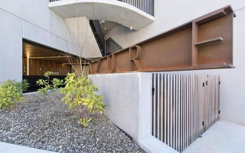 Azure 30 - Schoolies Week Accommodation 2