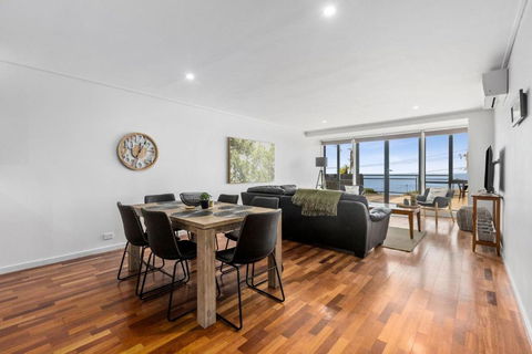 Apartment 13 Pacific Apartments - Schoolies Week Accommodation 3