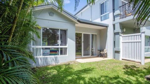 Apartment 30 - The Meridian - Schoolies Week Accommodation 1