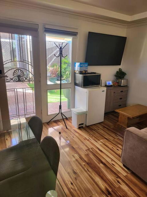 Apartment On Mica - Schoolies Week Accommodation 2