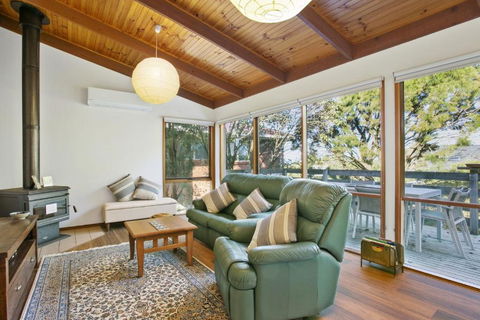 Apollo Bay People N Paws - Schoolies Week Accommodation 2