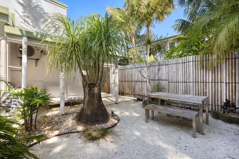 Apollo Studio - Schoolies Week Accommodation 4