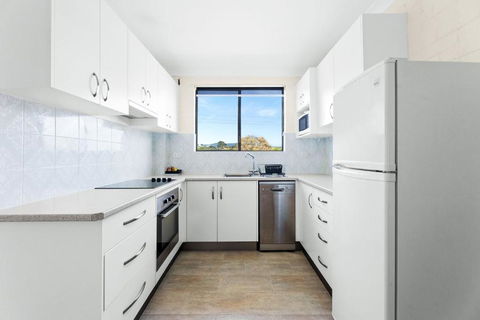 Apollo Unit 14 1st Floor - Schoolies Week Accommodation 4