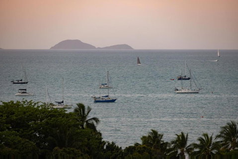 Aqua On The Edge - Schoolies Week Accommodation 2