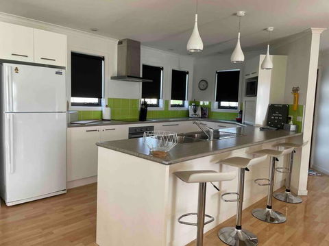 AquaChill On The Bay - Schoolies Week Accommodation 2