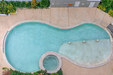 Arafura Suites - Dual-Studio Resort-style Getaway - Schoolies Week Accommodation 1