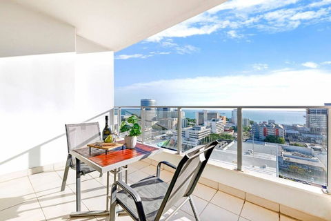 Arafura Suites - Dual-Studio Resort-style Getaway - Schoolies Week Accommodation 2