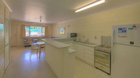 Arcadia Palms 1 - Schoolies Week Accommodation 3