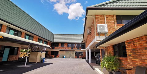 Archer Park Motel - Schoolies Week Accommodation 4