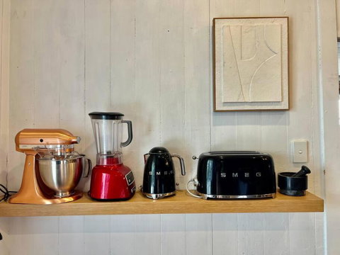 Artists Residence - Schoolies Week Accommodation 2