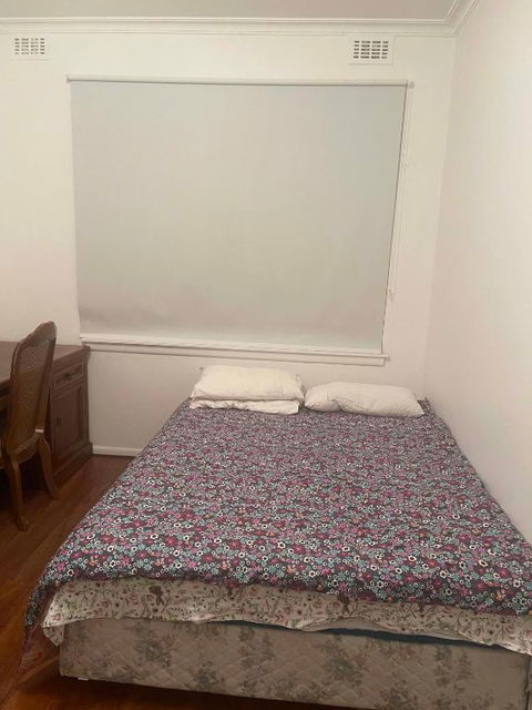 Ashburton Big Room For Rent - Schoolies Week Accommodation 0