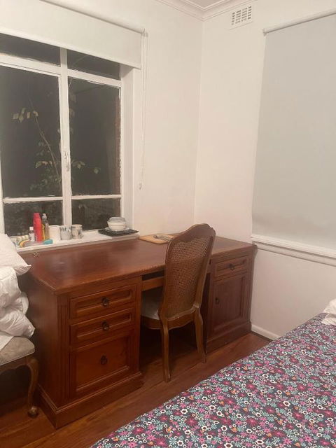 Ashburton Big Room For Rent - Schoolies Week Accommodation 1