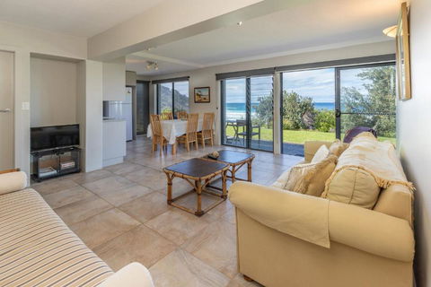 At Blueys - Schoolies Week Accommodation 2