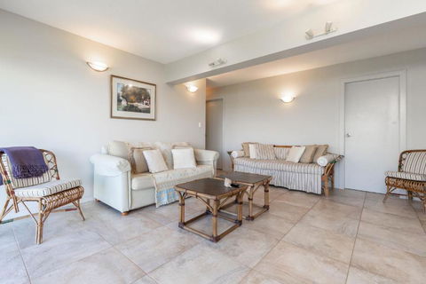 At Blueys - Schoolies Week Accommodation 3