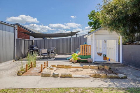 Aurora Grove - A Familly Retreat At Caves Beach - Schoolies Week Accommodation 3